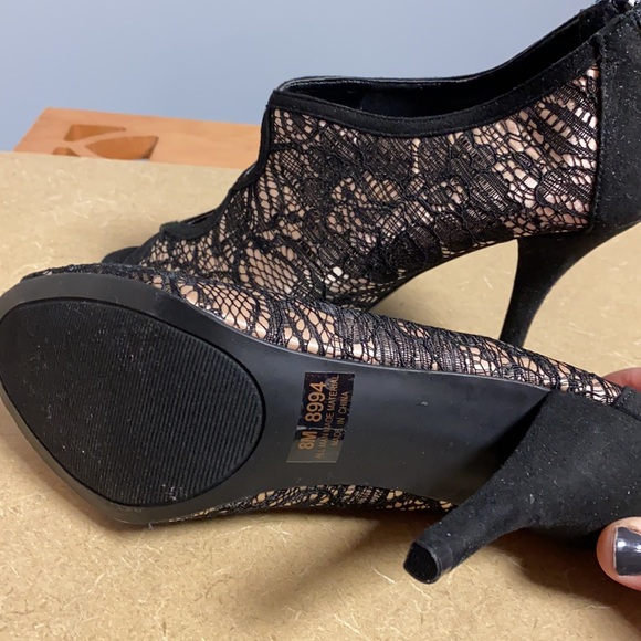 Cato Beautiful blk lace w/cream open toe 4” heels8 - Picture 6 of 7